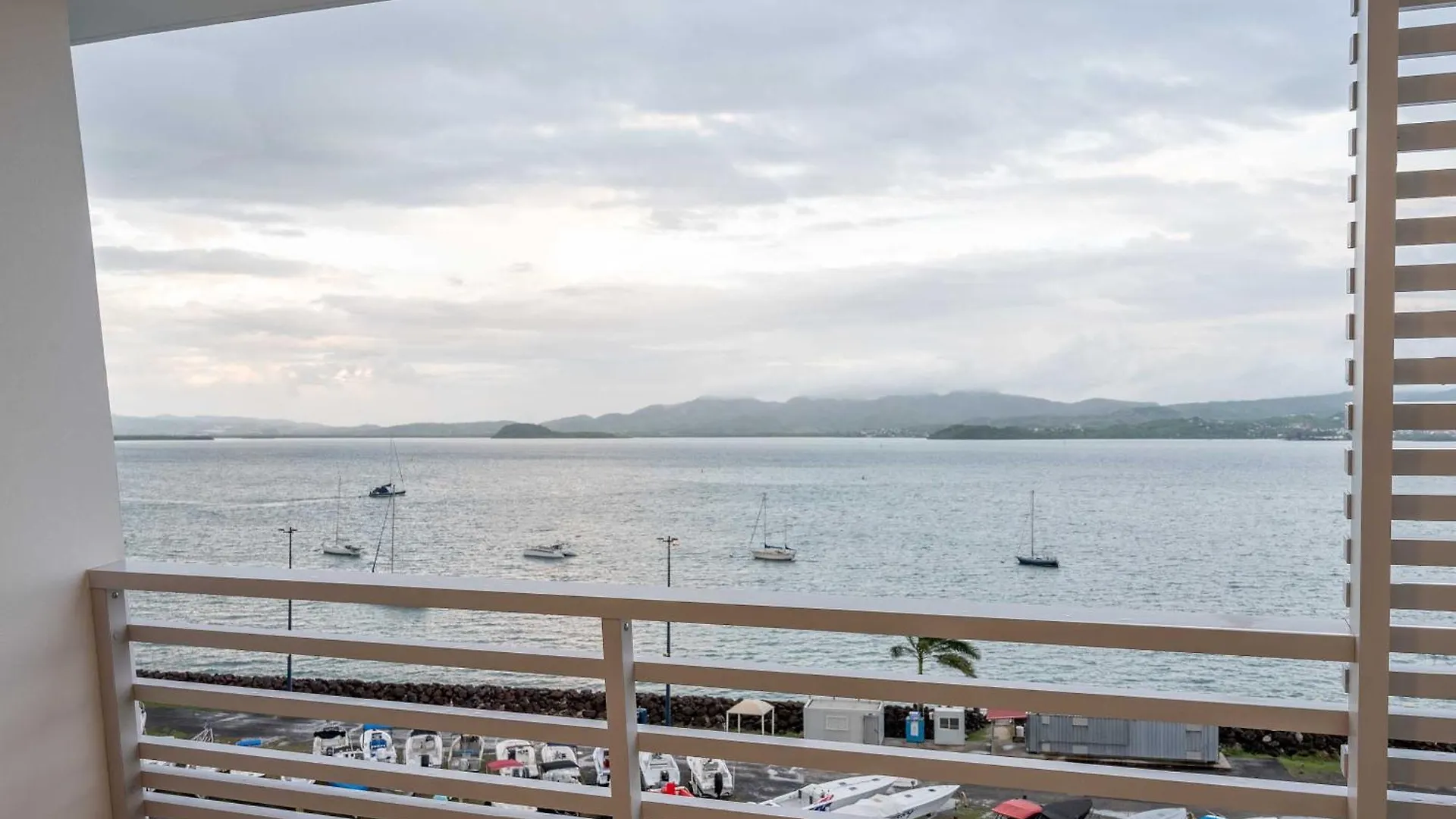 B&B Home Fort-De-France Marina Aparthotel