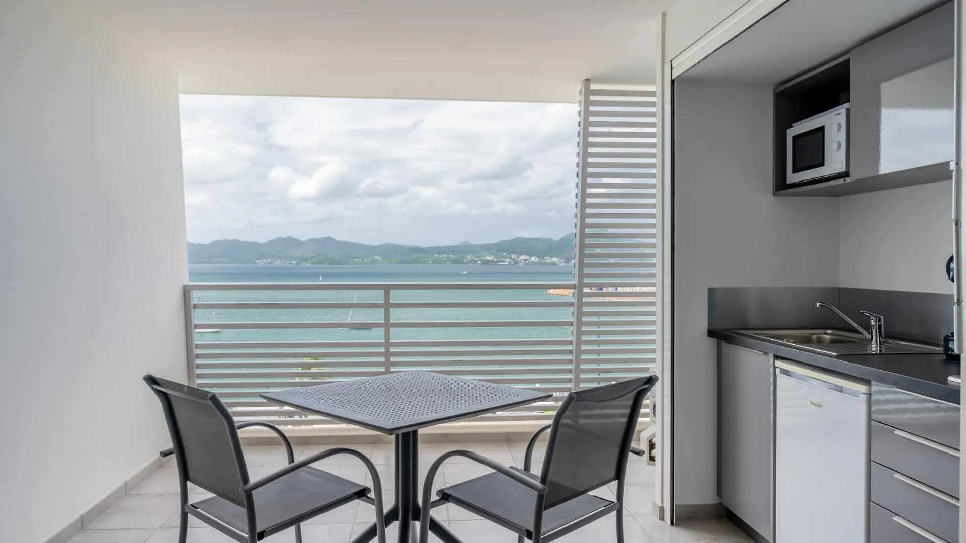 B&B Home Fort-De-France Marina